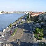 Daire Ella Budapeşte
