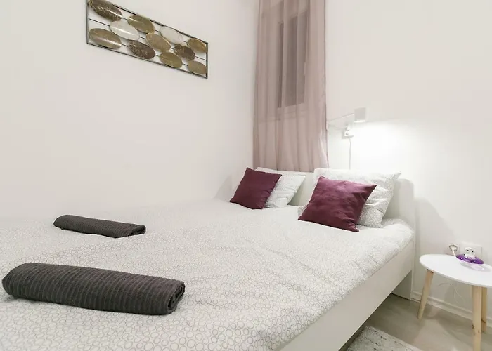 Apartament Ella *