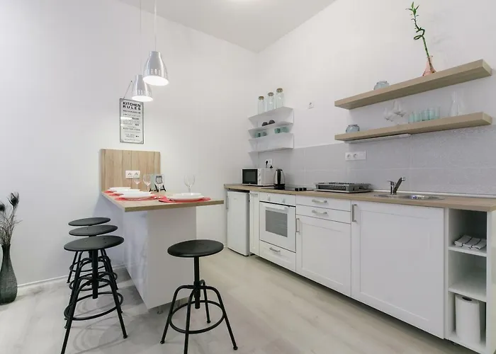 Apartament Ella *